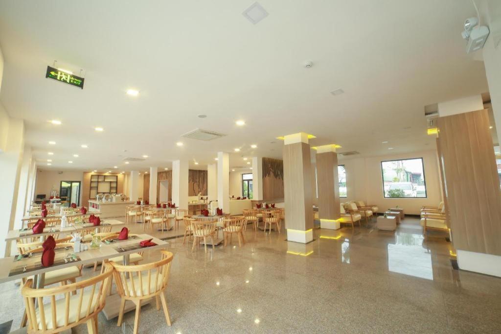 Green Hotel Дананг Экстерьер фото