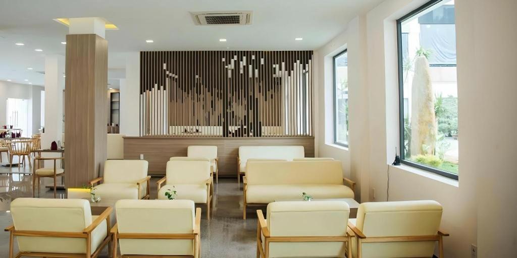 Green Hotel Дананг Экстерьер фото